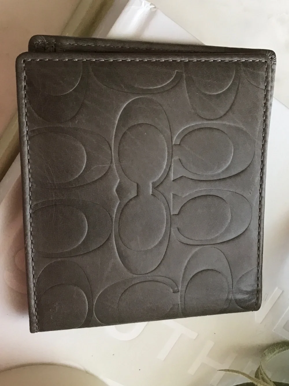 COACH MEN’S DOUBLE BILLFOLD WALLET OLIVE SMOOTH SIGNATURE C CALF LEATHER